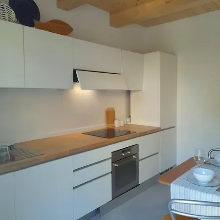 Casacciuga, Luminosa E Casa Con Giardino