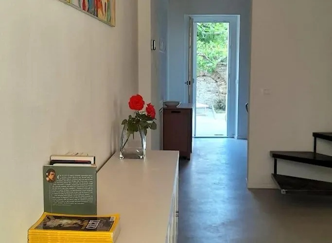 בית נופש Casacciuga, Luminosa E Casa Con Giardino