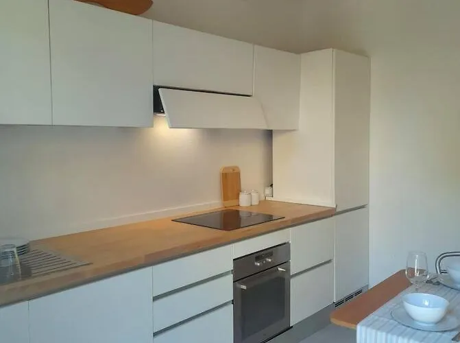 Casacciuga, Luminosa E Casa Con Giardino