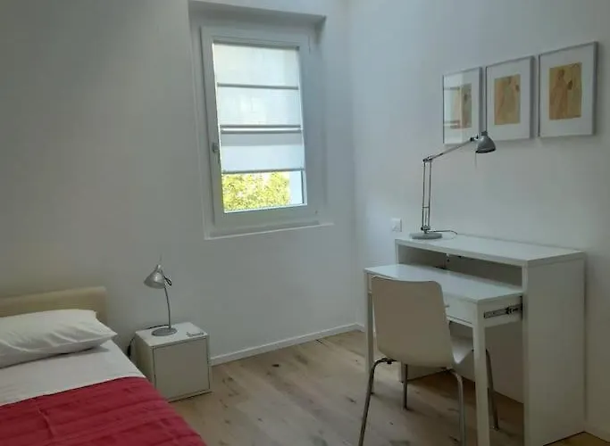 Casacciuga, Luminosa E Casa Con Giardino פסארו